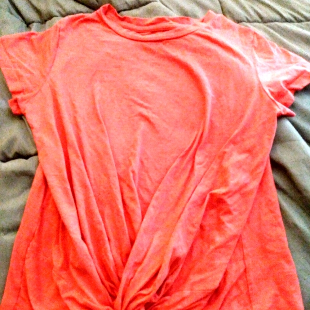 Coral women's t-shirt size medium